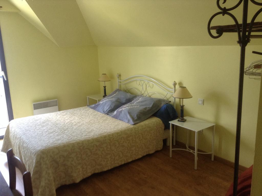 Bed and Breakfast Le Guilloux Saint-Ave Экстерьер фото
