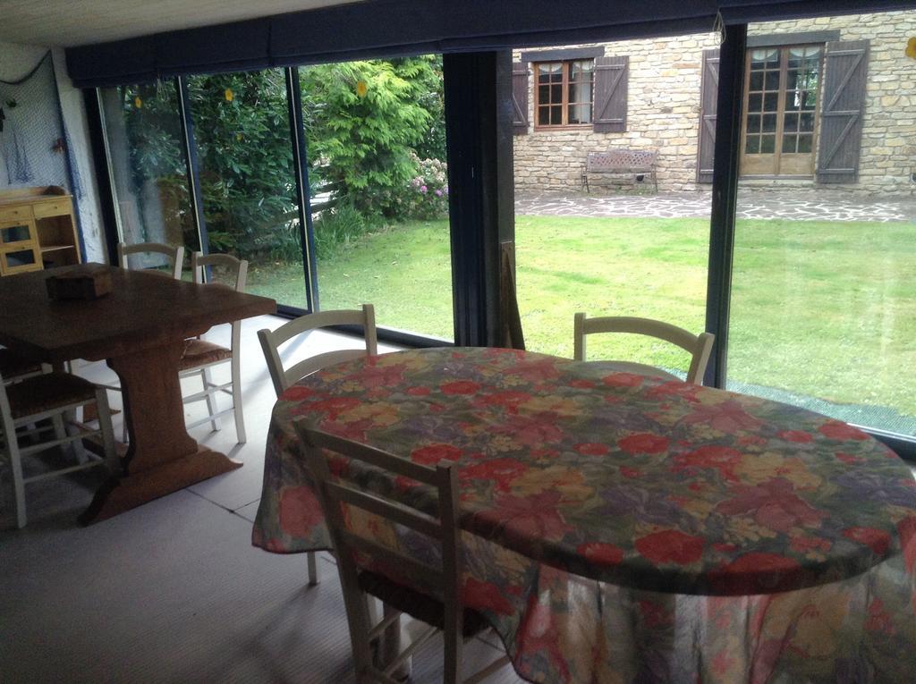 Bed and Breakfast Le Guilloux Saint-Ave Экстерьер фото